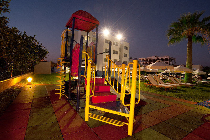Frixos Suites Hotel Apts Voroklini Exterior photo